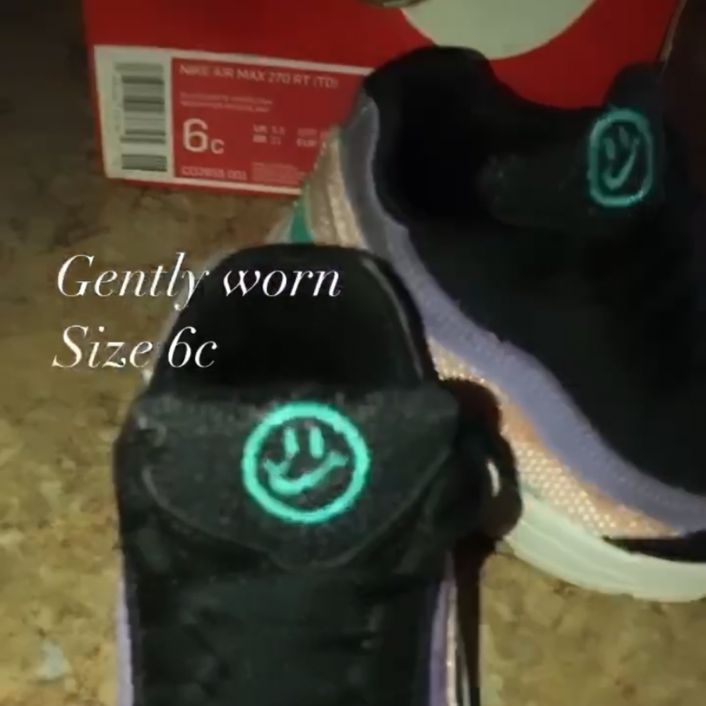 Kid sneakers
